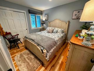 R20 luxury ski-in/out townhome in Bretton Woods next to beginner ski trail! - Bretton Woods - 2