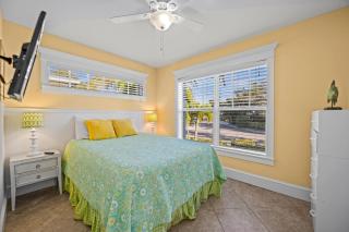 Hawaiian Hideaway - Holmes Beach - 1