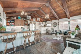 Kimberling City Cabin 5 Min Walk to Lake - Kimberling City - 0