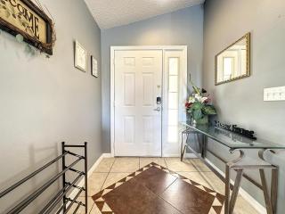 Emerald Island 4 bed mins to Disney - Kissimmee - 0