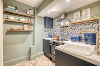 The Darwin Malvern Suite - 2