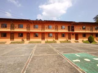 HOTEL CHAIS VALLE DE BRAVO - San Miguel - 6