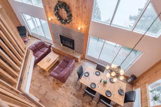 Rustic Waterfront Chalet Panoramic View and Spa - Chertsey - 6