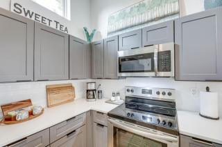 Pet-Friendly Lake LBJ Retreat with Deck and Hot Tub! - Granite Shoals - 1