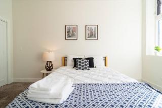 Stylish Cozy 3BR 420 Friendly Apartment with Gym Near McCormick Place, Grant Park and Soldier Field - 4