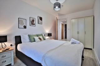 KA Propertiess - 2Bed & 2Baths Ensuite, Parking, Balcony, Wi-Fi, Netflix, Media City - 3