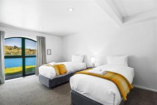 Lakefront Living at Remarkables Retreat - Eight - Queenstown - 8