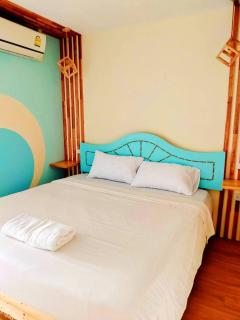 Castaway's 420 - Hua Hin - 7