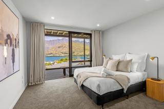 Contemporary & Plush - 4 Bedroom House - Queenstown - 1