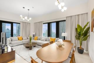 Exclusive 2 & 4 bedroom Apt with Burj Khalifa - Fountain and City Views by Meerak - Dubai - 9