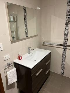 Family and Pet Friendly in central location - Port Lincoln - 4