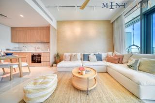 Beach Vista 1 Emaar Beachfront - Mint Stay - Dubai - 1