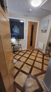 Peaceful Waterfront Apartment, Private Parking, Hull Marina - Hull - 4