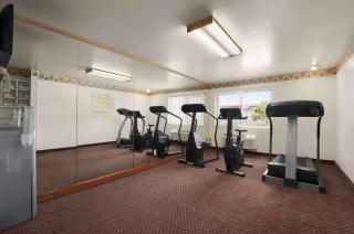Super 8 by Wyndham Austin North/University Area - 7