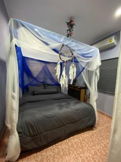 Beachfront bungalow south of Phuket - 2