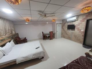 AGRAWAL BHAVAN BUDGET Stay only for indians - Mumbai - 0