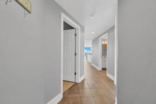 Majestic Beach Towers 2-1701 - Panama City Beach - 4