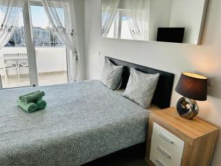 Studio apt with spectacular views of Lagos Marina - Lagos - 4