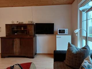 tAllhouse drei Räume u Bad - 1