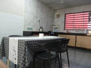 Relax House near Teluk Cempedak Kuantan - Kuantan - 5