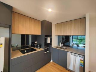 Brand-new 1-Bedroom Apartment at Inner North Suburb - Canberra - 6