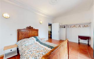 4 Bedroom Gorgeous Home In Parennes - Parennes - 4