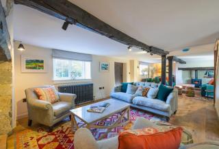 Luxury Interior Designed Retreat ❃ w/Tennis Court - 7