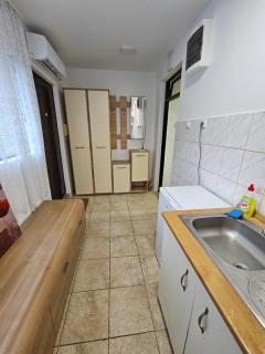 Booking Apartments Alone 2 - 3