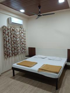 Samraj Lodge - Akalkot - 1