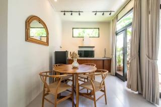 Minimalist 2BR tropical home with plunge pool - Dalung - 8