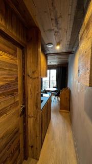 Résidence GRAND COCOR, Skis aux pieds -Studio 25 m2- by MONTBLANC LOGDE - Val dʼIsère - 5