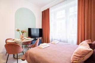 Pink Studio Old Town by #Hoomvi - Breslavia - 3