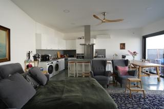 Extra Large Studio with Courtyard - 9