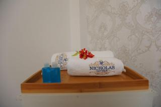 Nicholas Cottage - 1