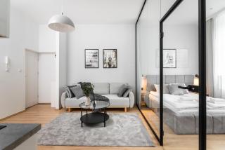 Modern Centrally Located Apartments - by Upstairs - Cracóvia - 0
