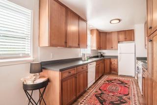 Cozy Beach House Steps from the Shore: 4 Bedroom - 3