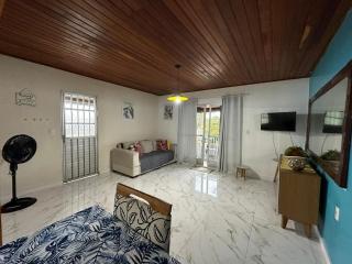 Amplo apart. com sacada, WiFi, Estacionamento, kit de praia, completo! - 6