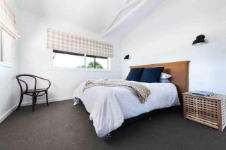 The Bungalow Cottage - Young - 4