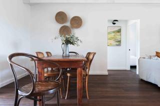 The Bungalow Cottage - Young - 1
