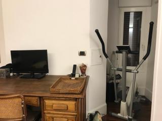 Habitación grande y confortable con baño privado junto a Guggenheim - 3