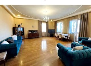 City Center Spacious 4 Bedroom+2 Bathroom Apartment on Northern Avenue, - Yerevan - 0