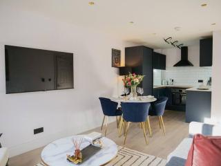 Stylish Retreat for Your Short Getaway - Londra - 4