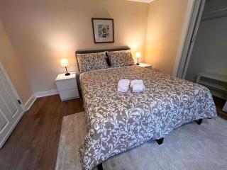 HOME Close to Yale New Haven Hospital - 4