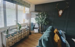 South Coast New Forest Holiday Home-4 Bed-Sleeps 8-Spacious-Parking-EV Dock-Large Garden-Playground-Great for Families-Groups-Professionals - 2