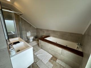 Acogedora Casa con Tinaja y Jacuzzi y RENT A CAR - Puerto Varas - 1