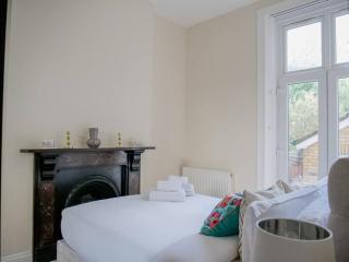 Charming Oasis with Garden - Londra - 5