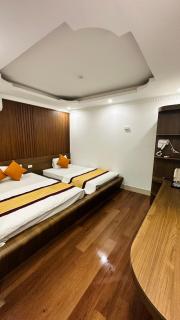 Minh Hoang Hotel & Homestay - 1