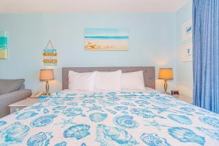 Completely Renovated Ocean View King Suite! Perfect for 4 Guests! Sea Mist 51608 - 2