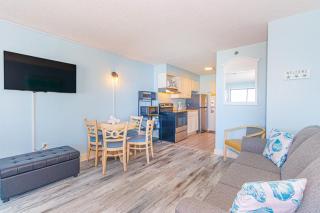 Completely Renovated Ocean View King Suite! Perfect for 4 Guests! Sea Mist 51608 - Myrtle Beach - 1