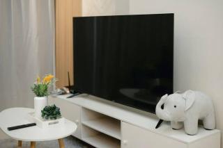 Cozy Skyline Retreat at Trion KL, Level 63 - 2